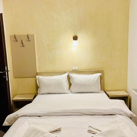 Hotel Marina Srl Bukarest Eksteriør billede
