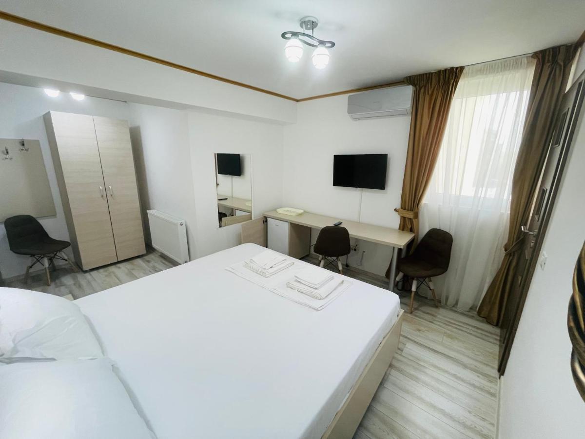 Hotel Marina Srl Bukarest Eksteriør billede