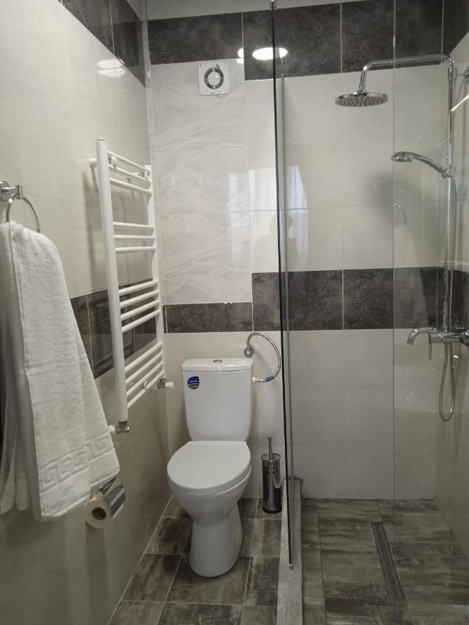 Hotel Marina Srl Bukarest Eksteriør billede