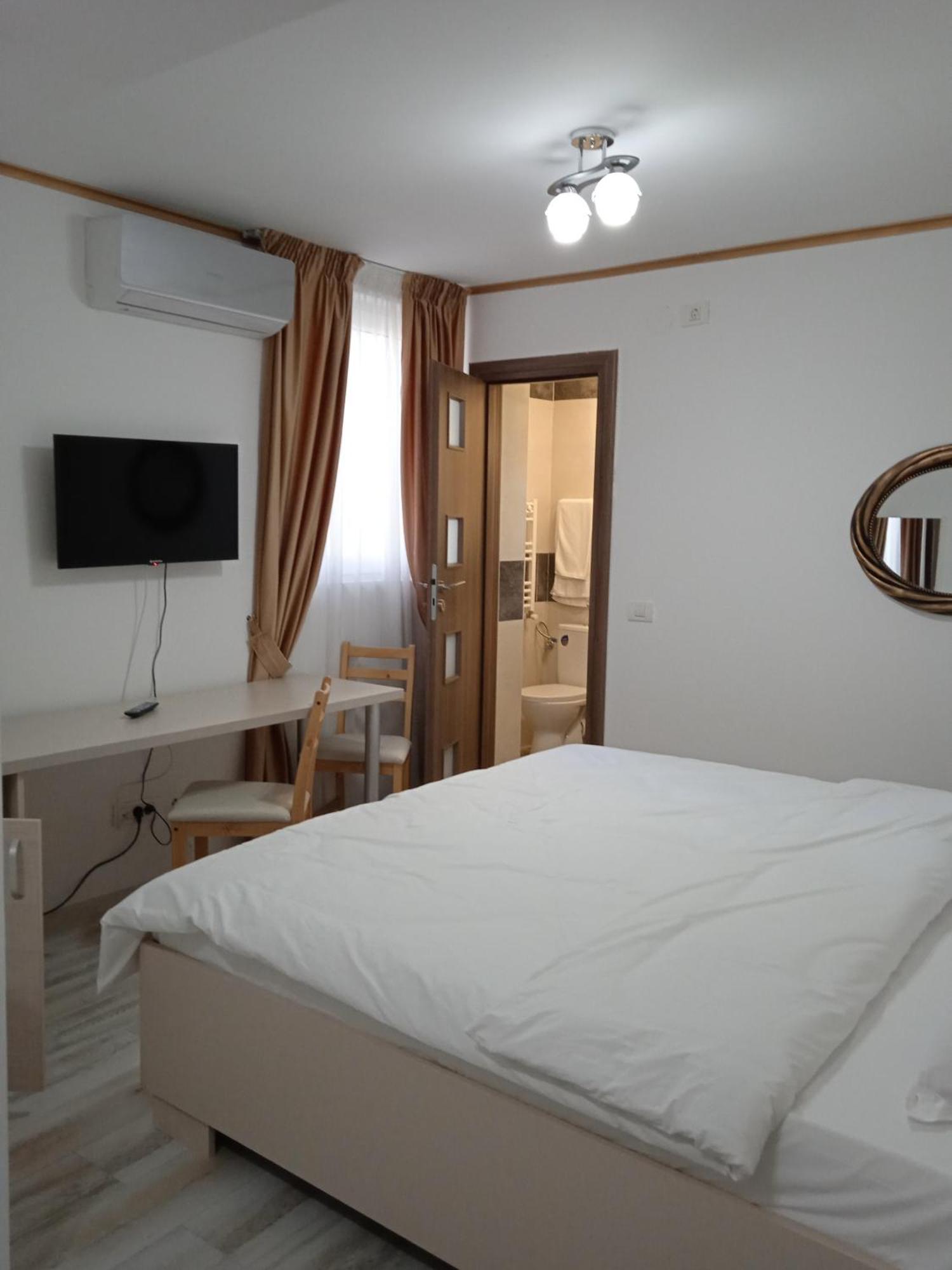Hotel Marina Srl Bukarest Eksteriør billede