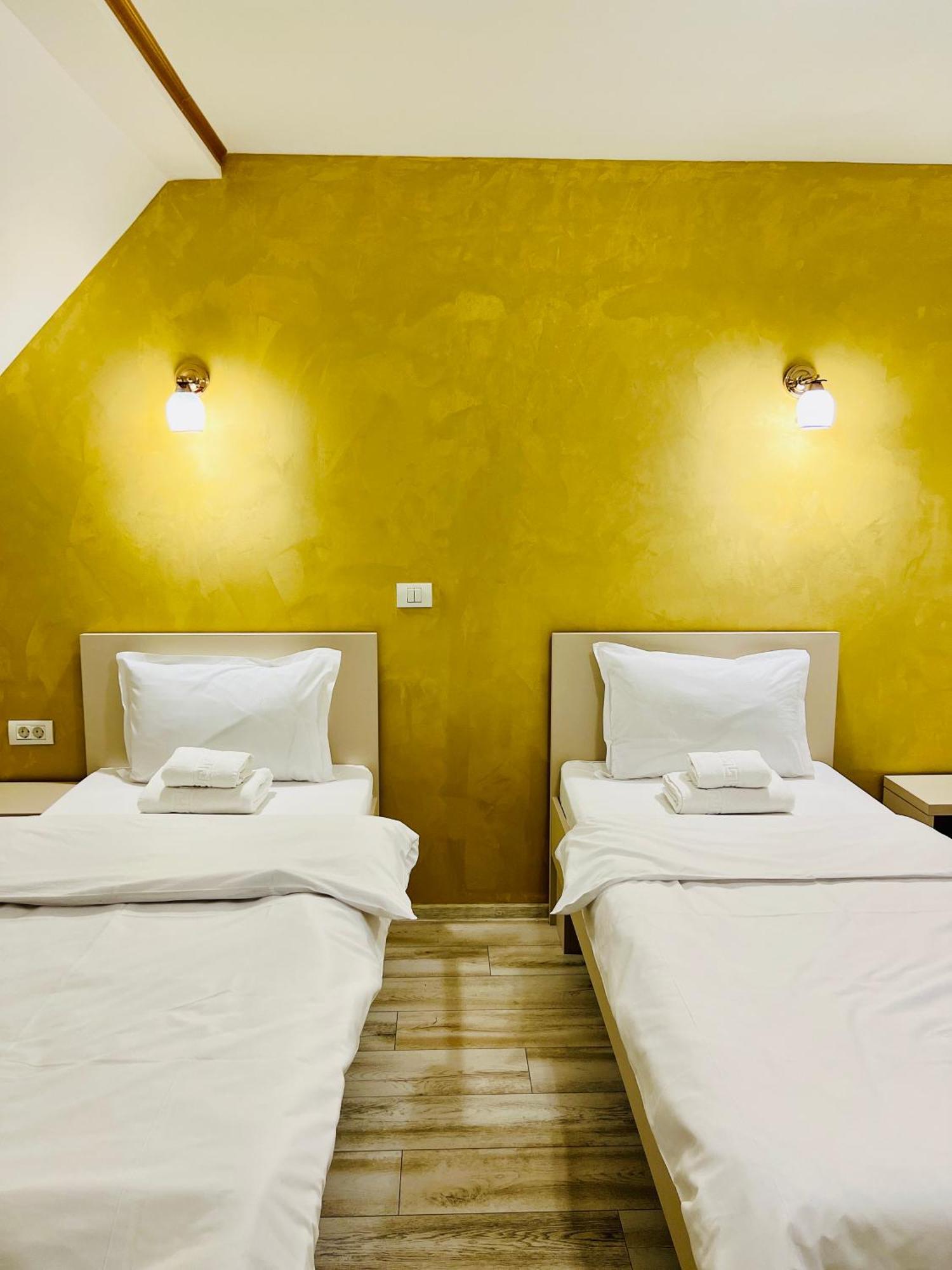 Hotel Marina Srl Bukarest Eksteriør billede
